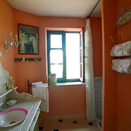 D'hotes La Margotte 3*